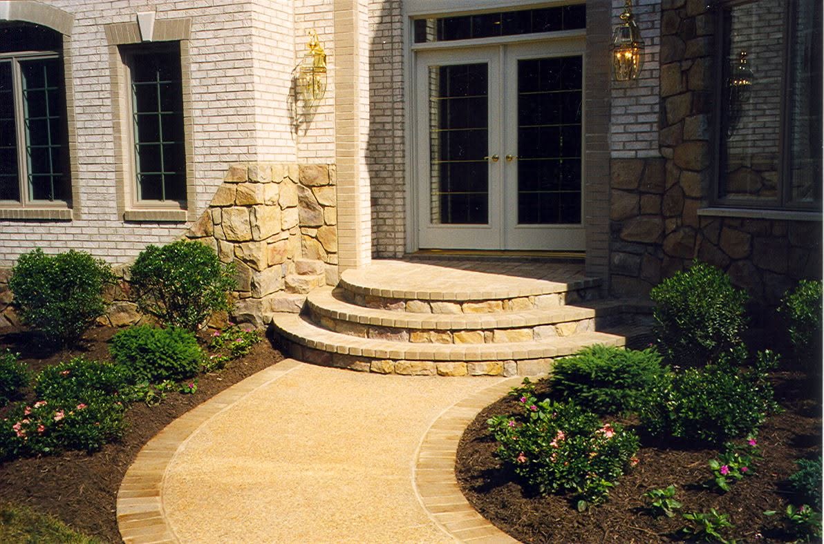 Natural stone steps and entry at a Virginia home